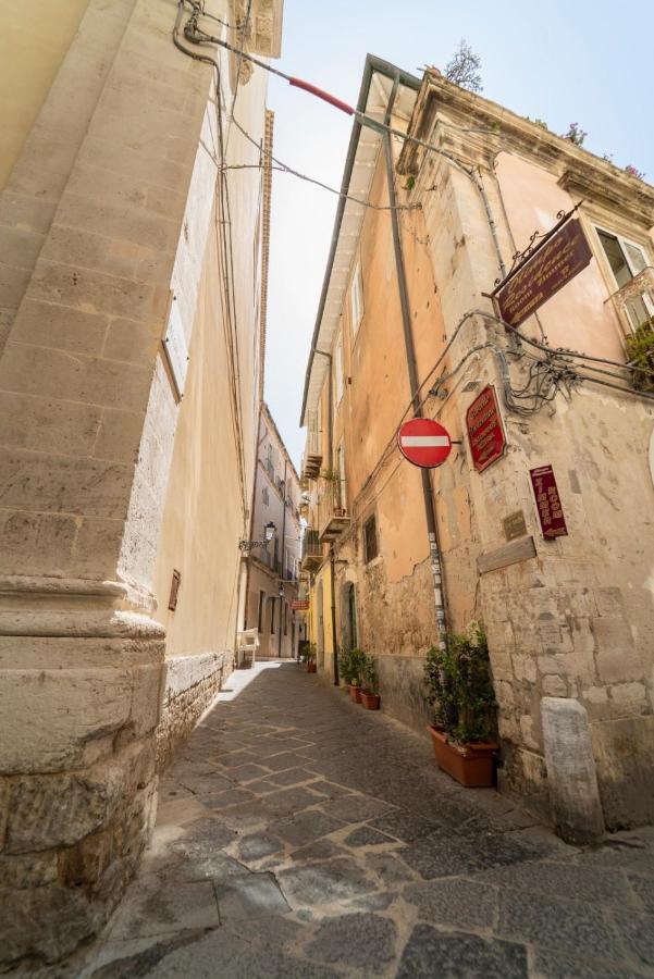Appartement Ortigia Charme Piazza Duomo à Syracuse Extérieur photo