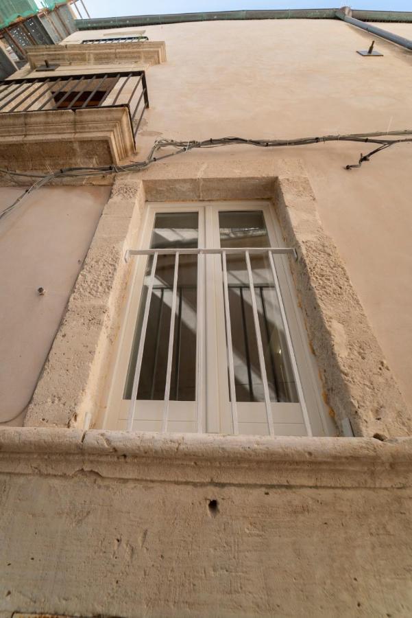 Appartement Ortigia Charme Piazza Duomo à Syracuse Extérieur photo