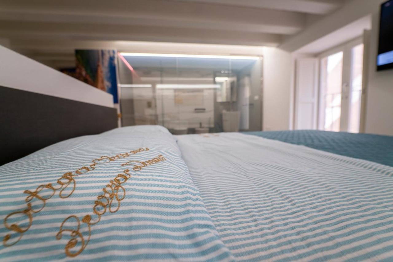Appartement Ortigia Charme Piazza Duomo à Syracuse Extérieur photo